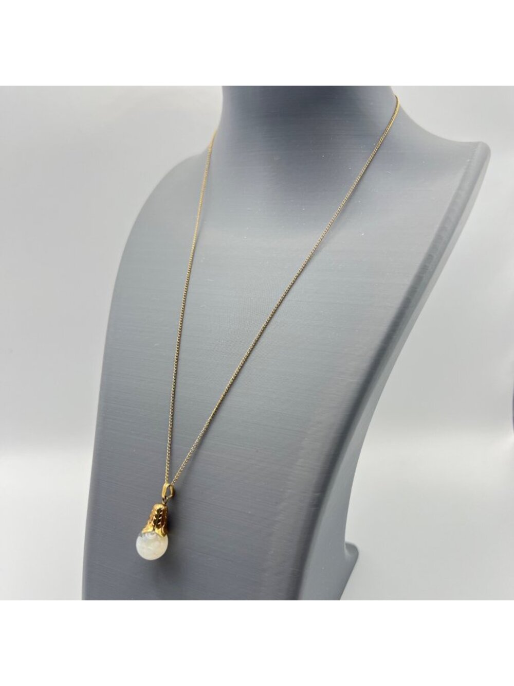 Vintage Gold Filled Pendant Necklace Floating Opal Chip 1/20 12K Glass Orb - Picture 1 of 13